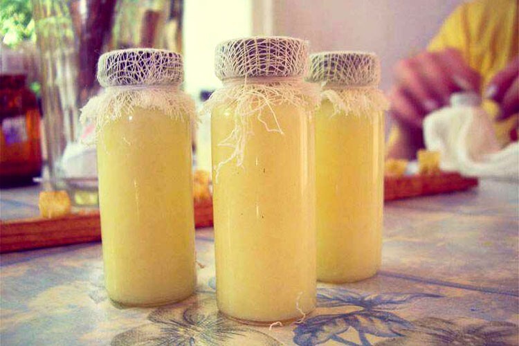 Пчелиное маточное молочко в бутылках